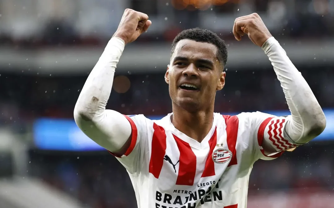FIFA 23. Híbrido de tres ligas con Gakpo y Danjuma